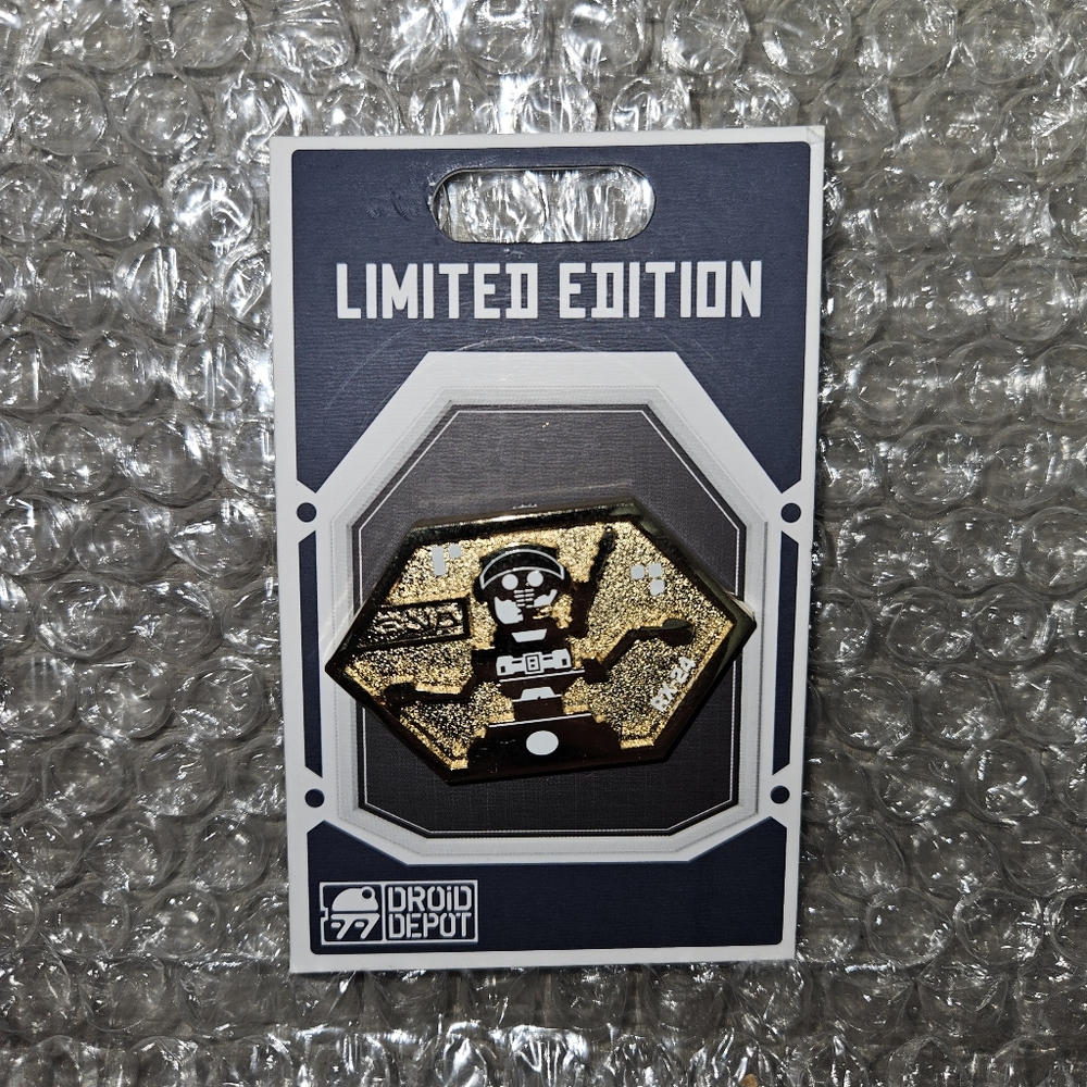 Disney Star Wars Droid Depot Limited Edition Pin BNWT